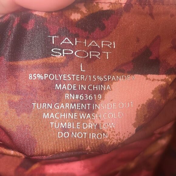 ✨Tahari Sport Red Camo Sz Large Leggings✨ - Picture 5 of 5